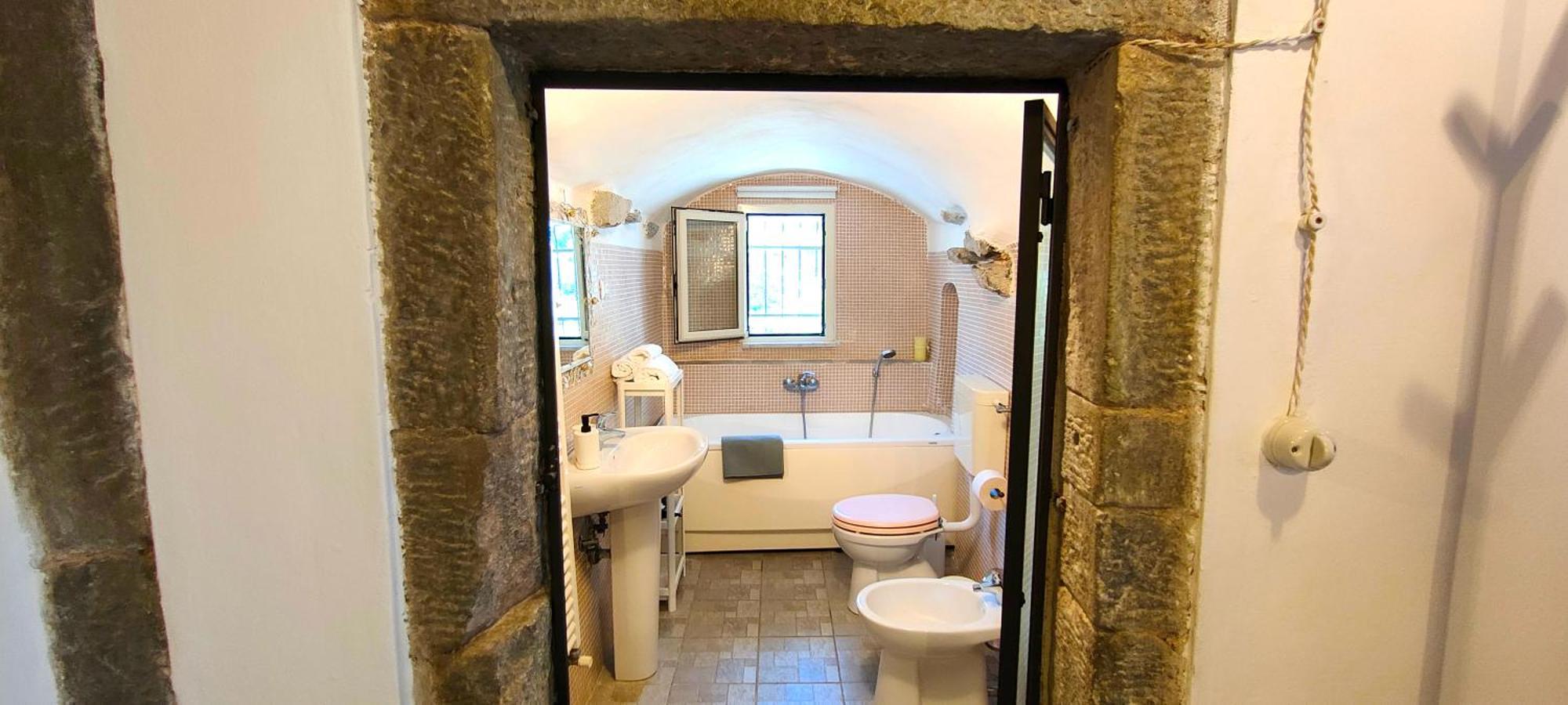 La Casa Delle Pietre Parlanti - Casa In Pietra Ai Piedi Del Parco Delle 5 Terre Bed & Breakfast Biassa Dış mekan fotoğraf